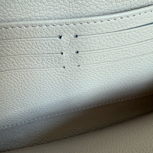 LOUIS VUITTON Empreinte Monogram Giant By The Pool Zippy Wallet Cream Saffron - Picture 4 of 16